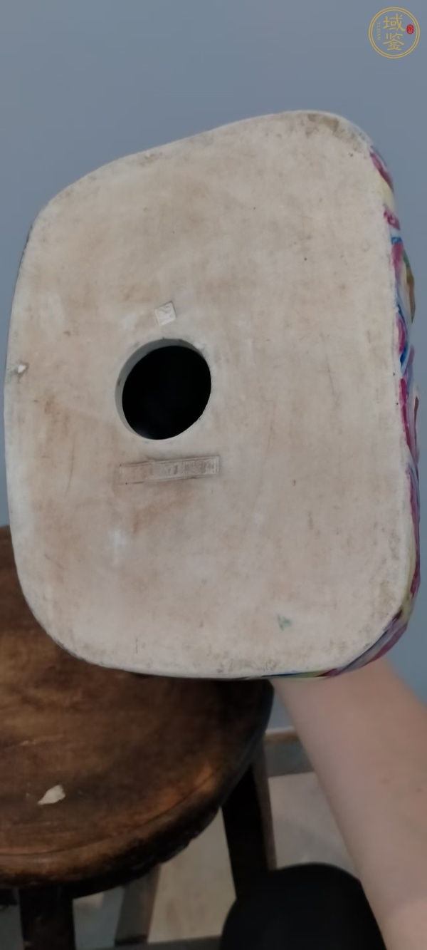 古玩陶瓷粉彩瓷塑造像真品鑒賞圖