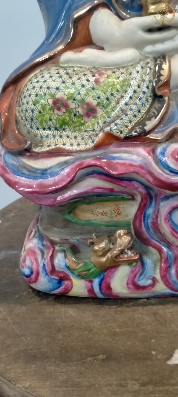 古玩陶瓷粉彩瓷塑造像真品鑒賞圖