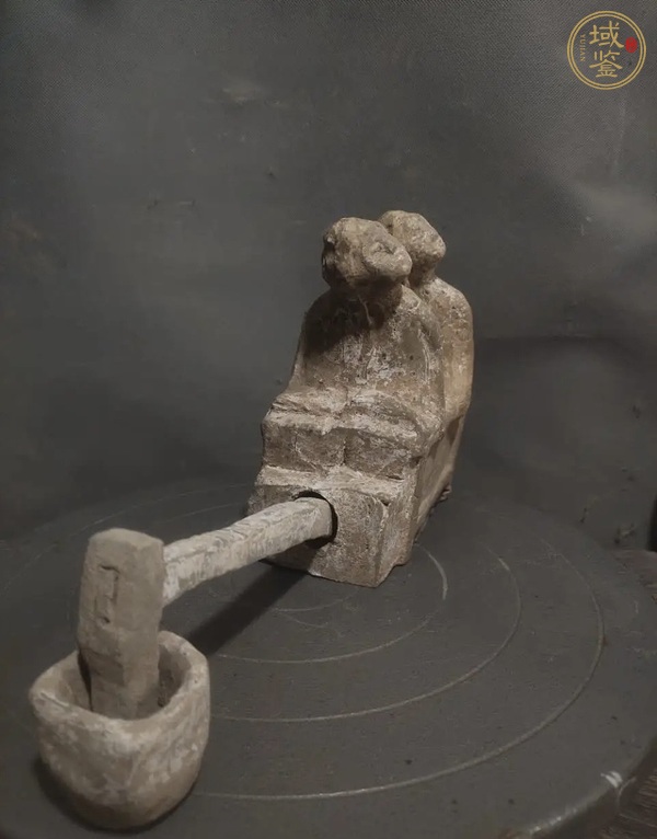 古玩雙人舂米陶傭真品鑒賞圖