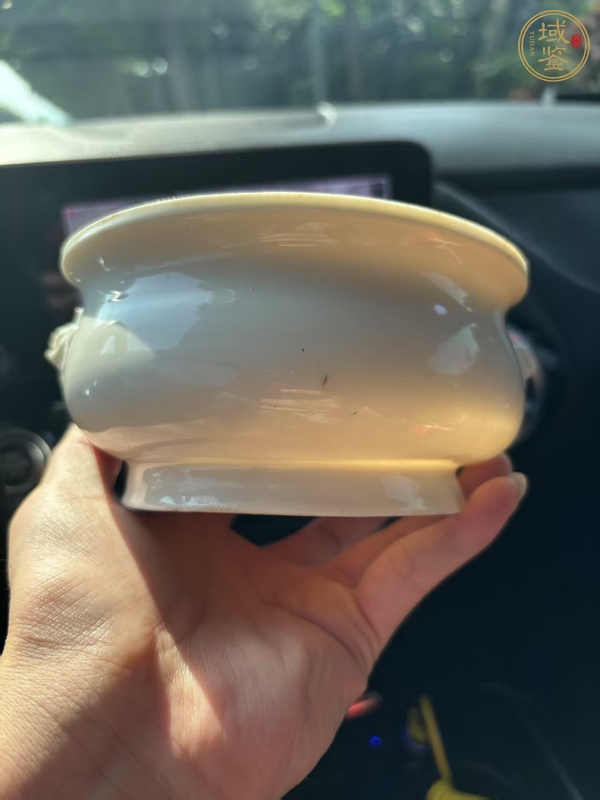 古玩陶瓷德化窯白釉雙鋪首香爐真品鑒賞圖