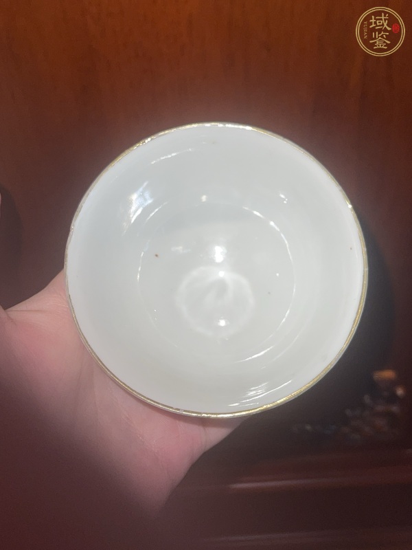 古玩陶瓷粉彩花卉紋茶圓真品鑒賞圖