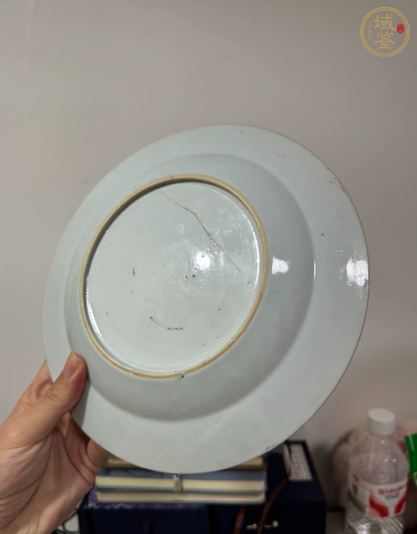 古玩陶瓷粉彩山水人物紋盤真品鑒賞圖