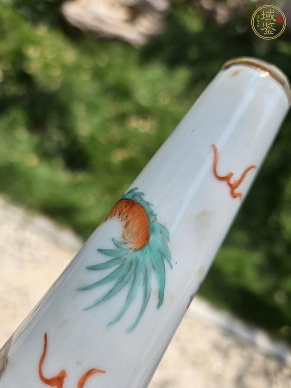 古玩陶瓷粉彩龍風紋燭臺真品鑒賞圖