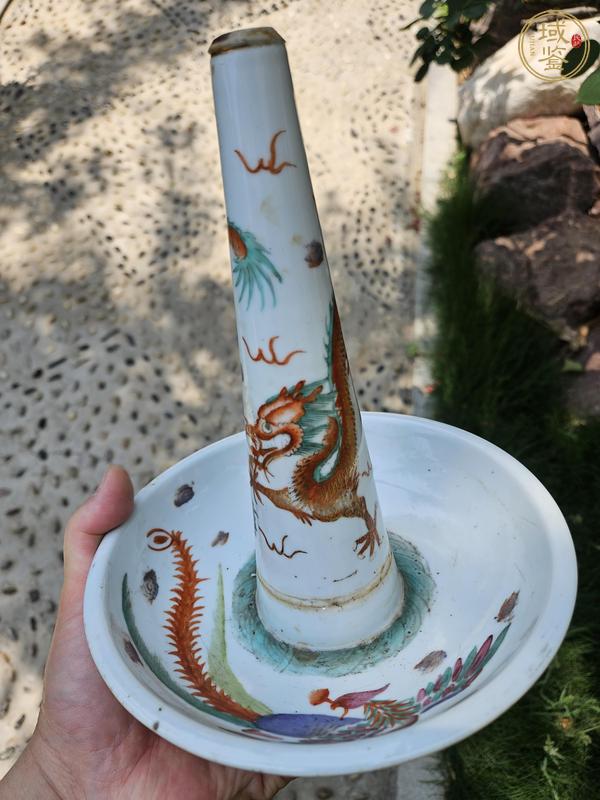 古玩陶瓷粉彩龍風紋燭臺真品鑒賞圖