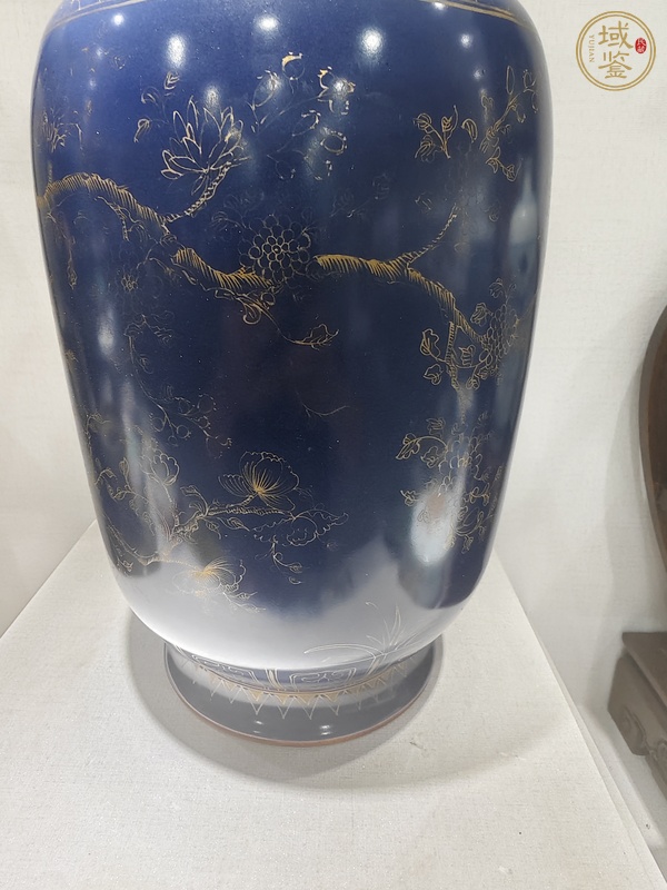 古玩陶瓷藍釉描金洗口瓶真品鑒賞圖