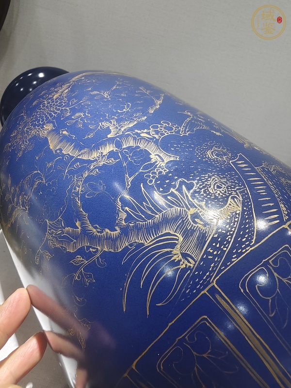 古玩陶瓷藍釉描金洗口瓶真品鑒賞圖