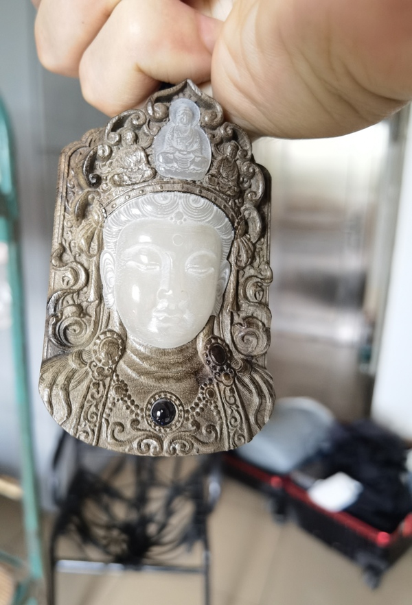 古玩雜項(xiàng)玉佛面拍賣，當(dāng)前價(jià)格9999999元