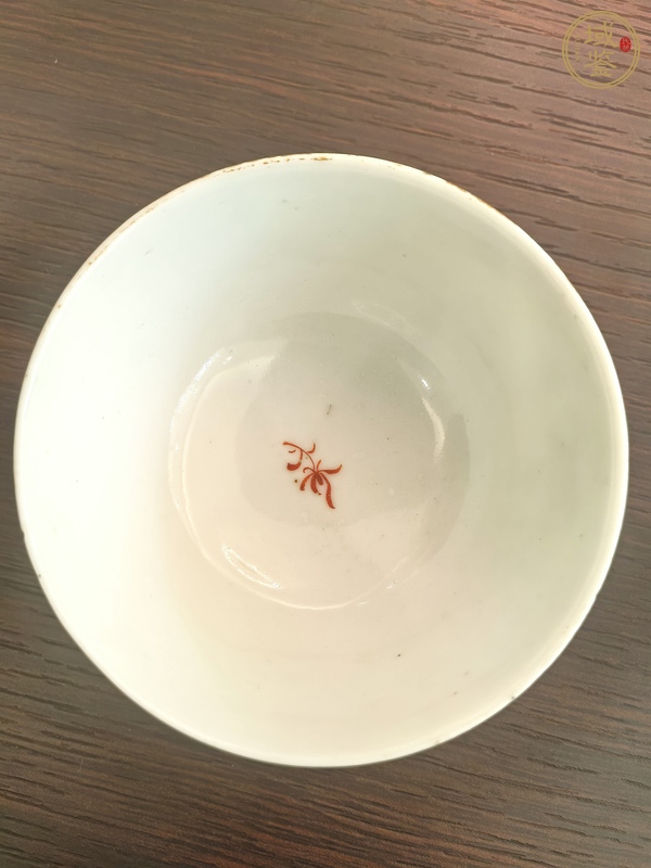 古玩陶瓷粉彩花卉紋杯真品鑒賞圖