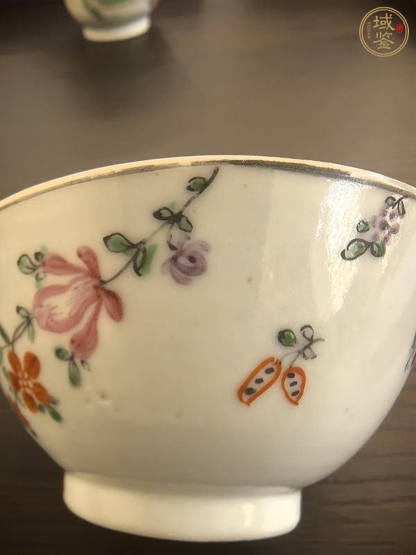 古玩陶瓷粉彩花卉紋杯真品鑒賞圖