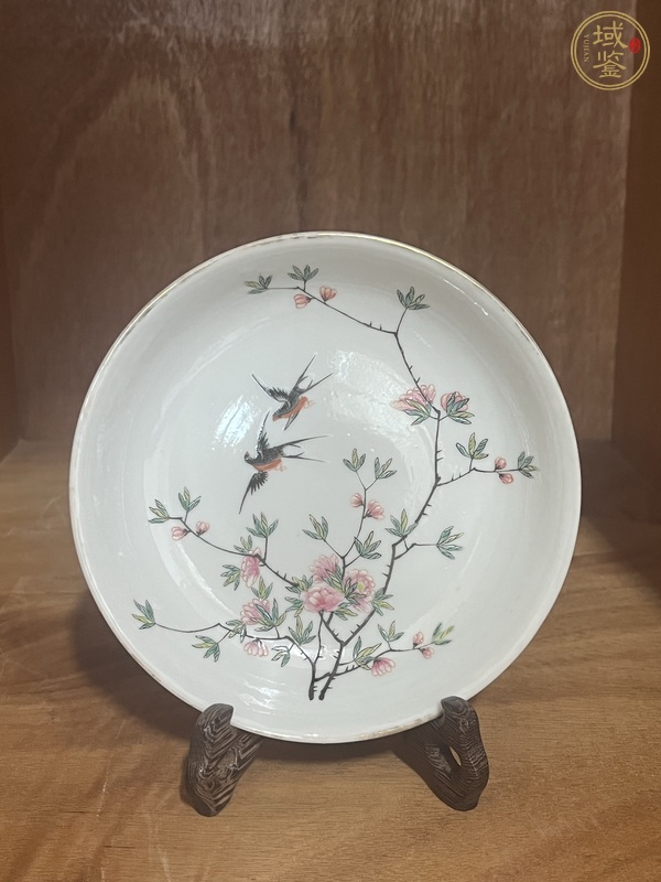古玩陶瓷粉彩花鳥紋臥盤真品鑒賞圖