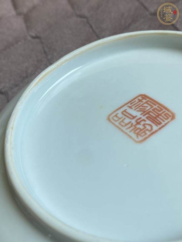古玩陶瓷粉彩花鳥紋臥盤真品鑒賞圖