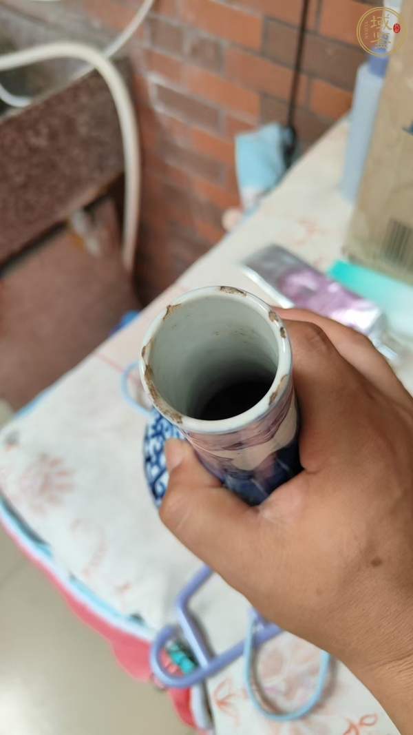 古玩陶瓷青化纏枝蓮天球瓶真品鑒賞圖