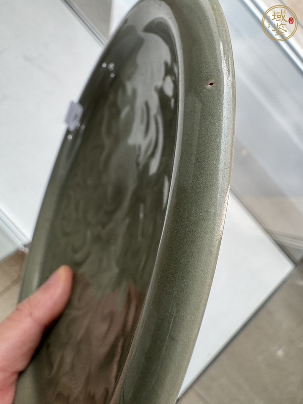 古玩陶瓷耀州窯刻花折沿盤真品鑒賞圖