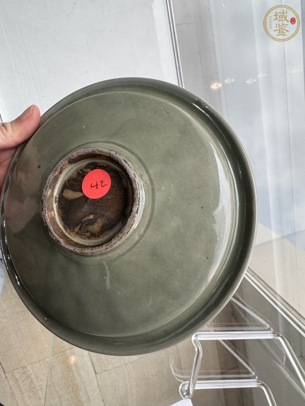 古玩陶瓷耀州窯刻花折沿盤真品鑒賞圖