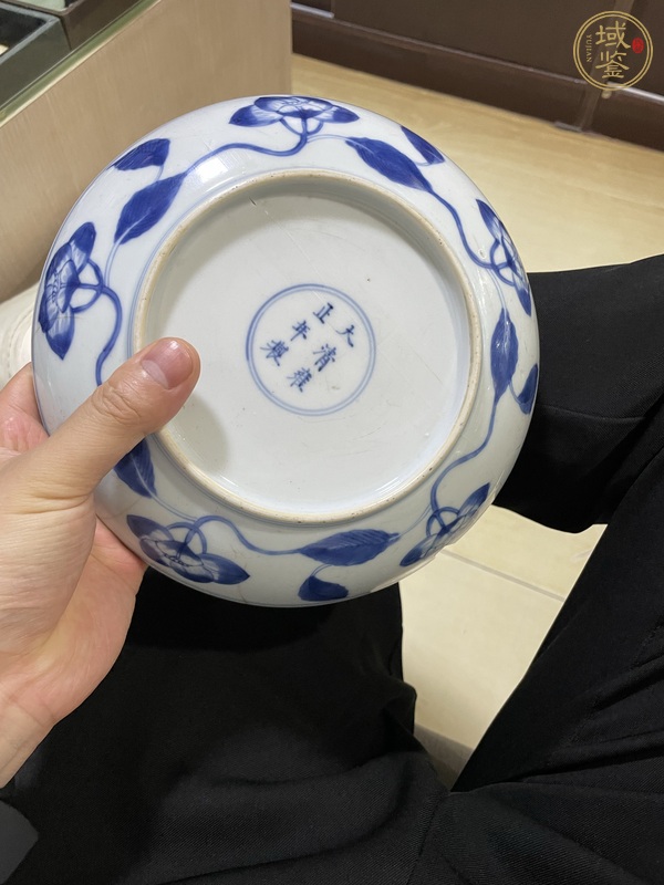 古玩陶瓷青花花卉紋盤真品鑒賞圖
