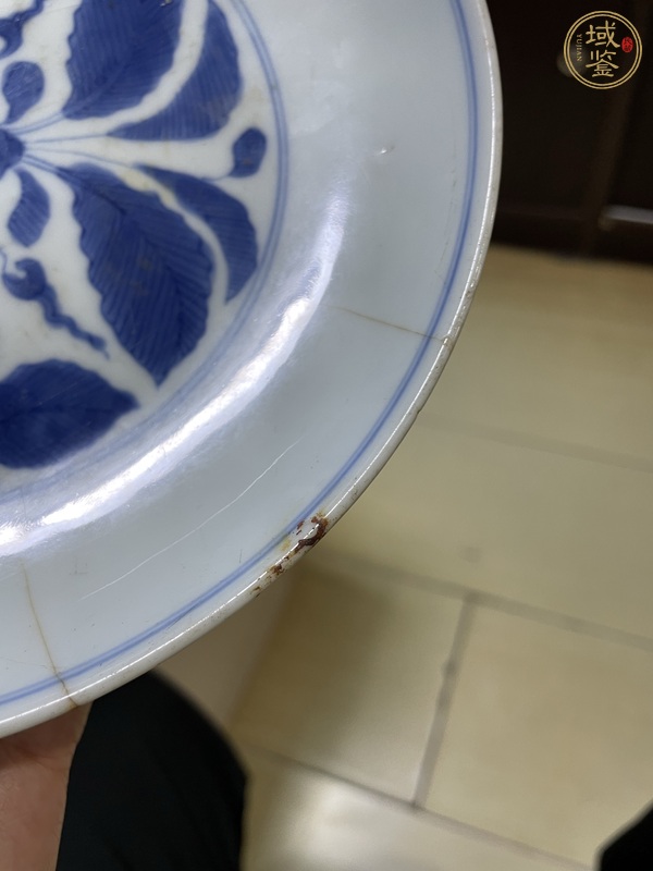 古玩陶瓷青花花卉紋盤真品鑒賞圖