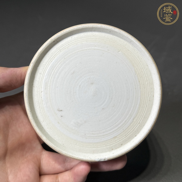古玩陶瓷五彩人物節(jié)盒真品鑒賞圖