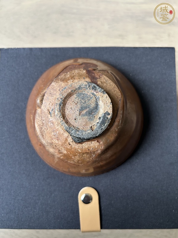 古玩陶瓷建窯系柿紅釉茶盞真品鑒賞圖