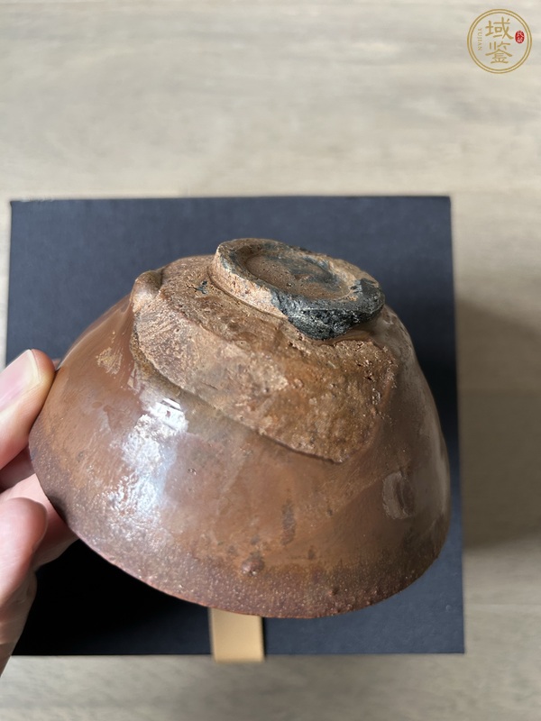 古玩陶瓷建窯系柿紅釉茶盞真品鑒賞圖
