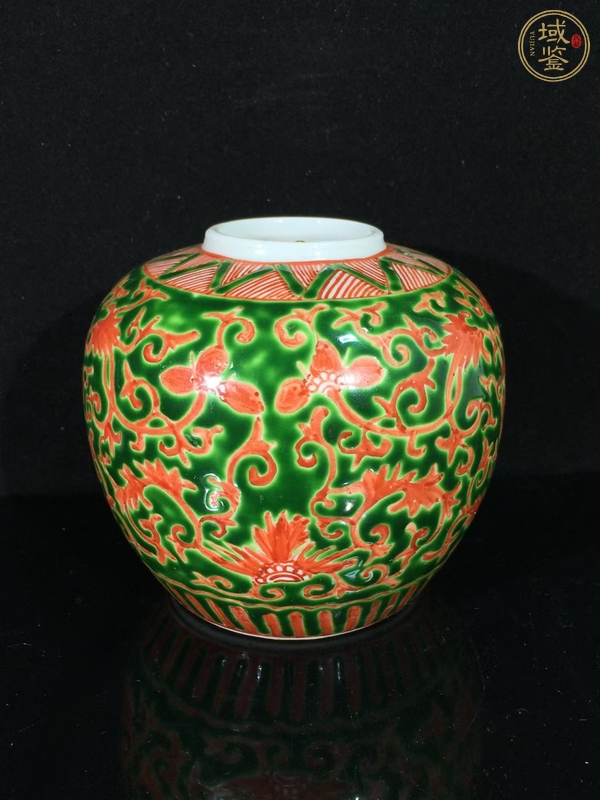 古玩陶瓷紅綠彩花卉紋罐真品鑒賞圖
