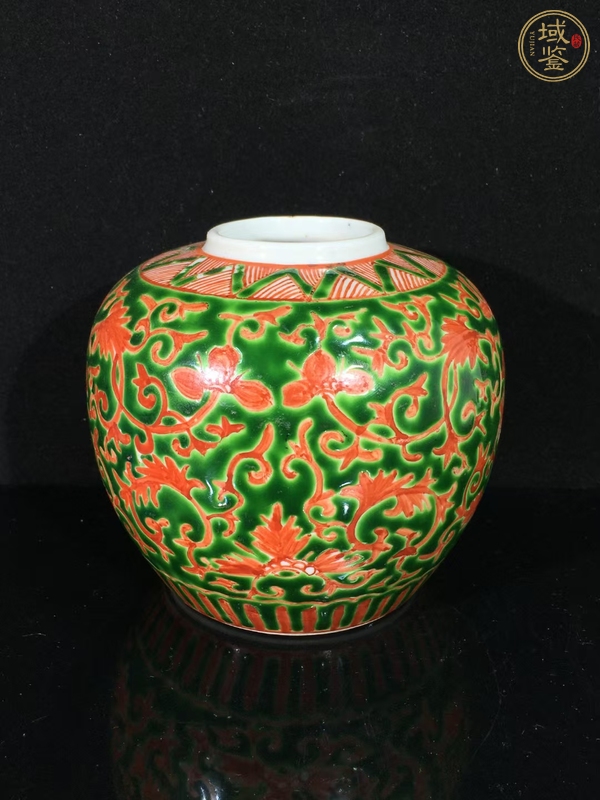古玩陶瓷紅綠彩花卉紋罐真品鑒賞圖