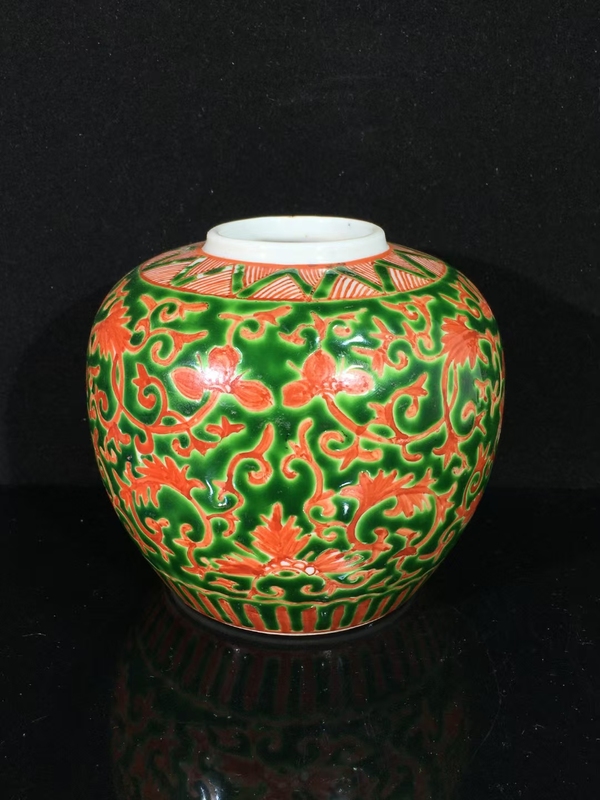 古玩陶瓷（全品）晚清紅綠彩花卉紋飾罐高 12 厘米拍賣，當(dāng)前價格1880元