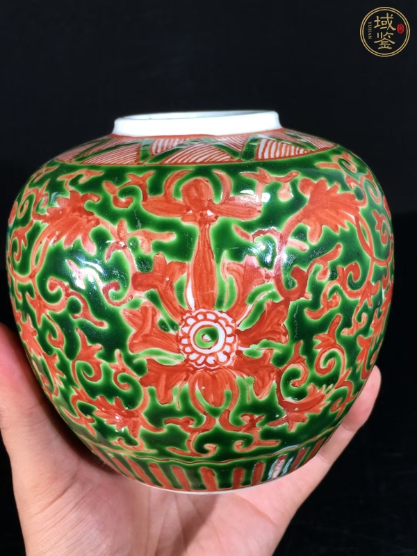 古玩陶瓷紅綠彩花卉紋罐真品鑒賞圖