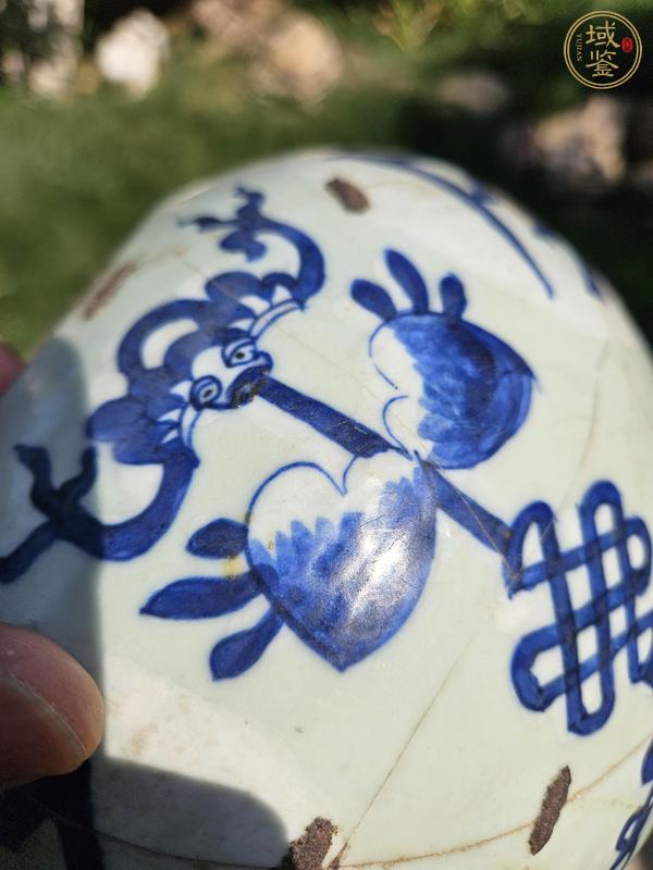 古玩陶瓷豆青釉青花福壽紋罐真品鑒賞圖