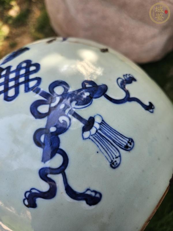 古玩陶瓷豆青釉青花福壽紋罐真品鑒賞圖