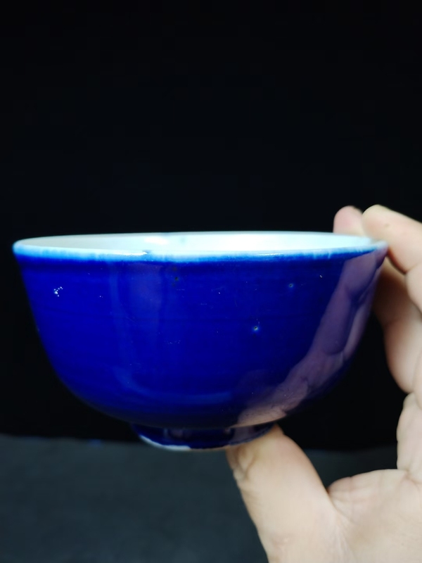 古玩轉賣（全品）晚清單色祭藍釉碗尺寸：口徑11.9厘米高6.4厘米拍賣，當前價格3180元
