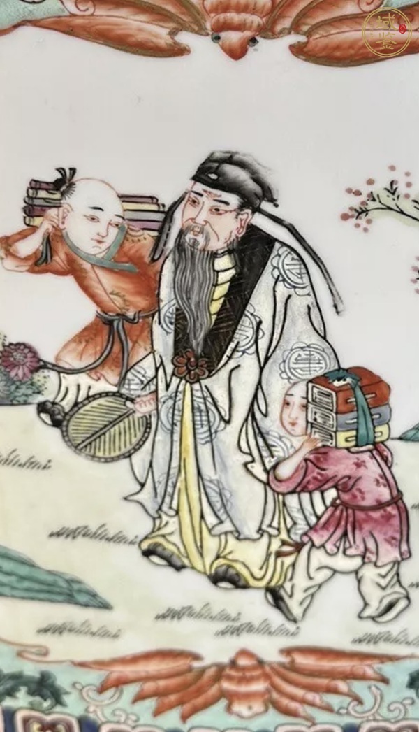 古玩陶瓷創匯期 粉彩人物琮瓶真品鑒賞圖