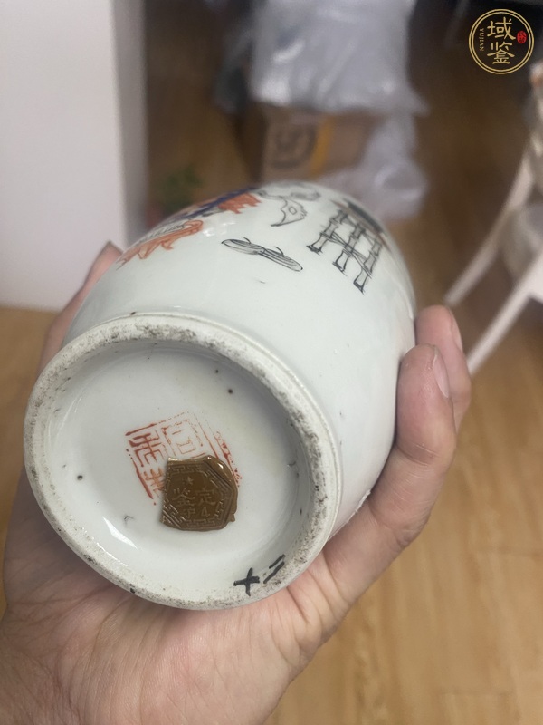 古玩陶瓷民國粉彩瓶真品鑒賞圖