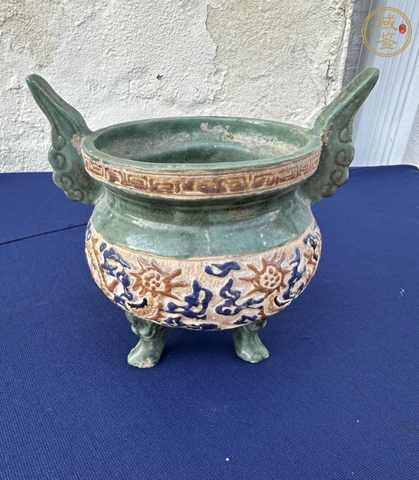 古玩陶瓷三足香爐真品鑒賞圖