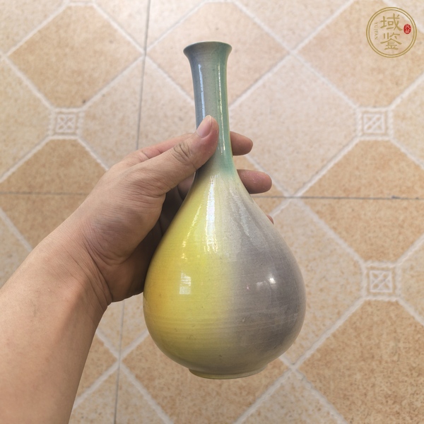 古玩陶瓷日本明治桃花洞品種膽瓶真品鑒賞圖