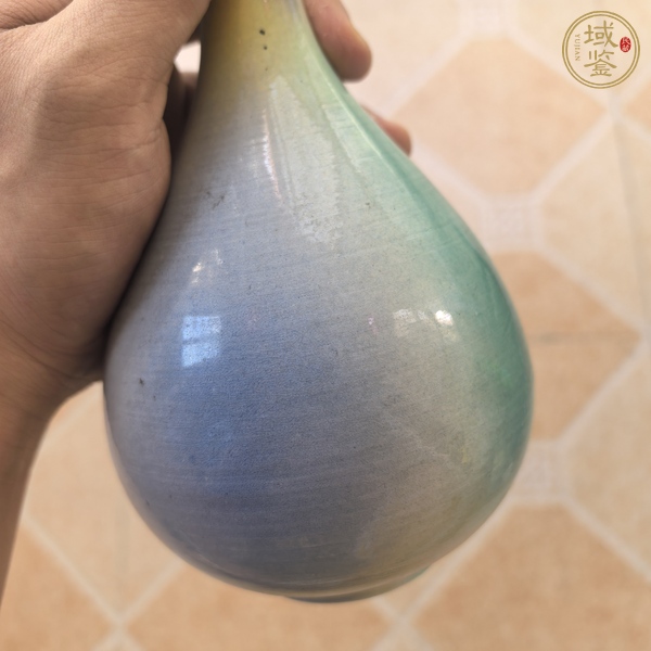 古玩陶瓷日本明治桃花洞品種膽瓶真品鑒賞圖