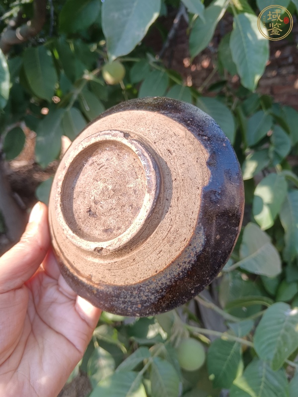 古玩陶瓷澀圈圈足疊燒工藝黑釉碗真品鑒賞圖