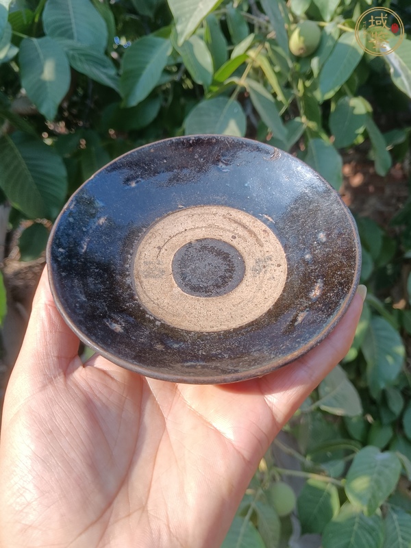 古玩陶瓷澀圈圈足疊燒工藝黑釉碗真品鑒賞圖