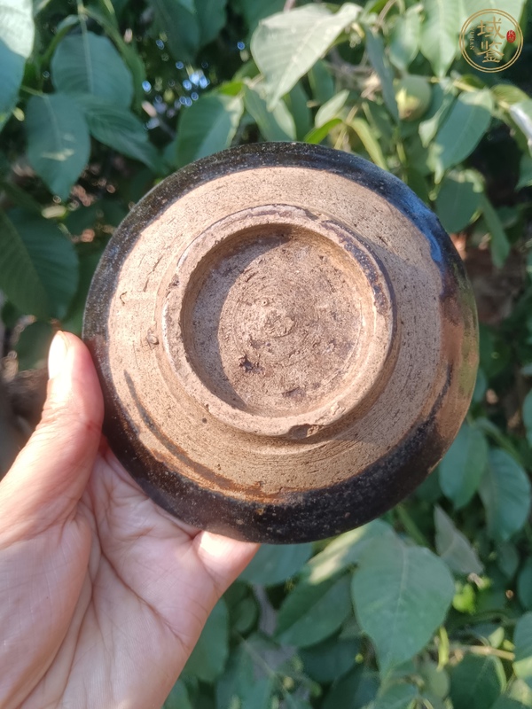 古玩陶瓷澀圈圈足疊燒工藝黑釉碗真品鑒賞圖