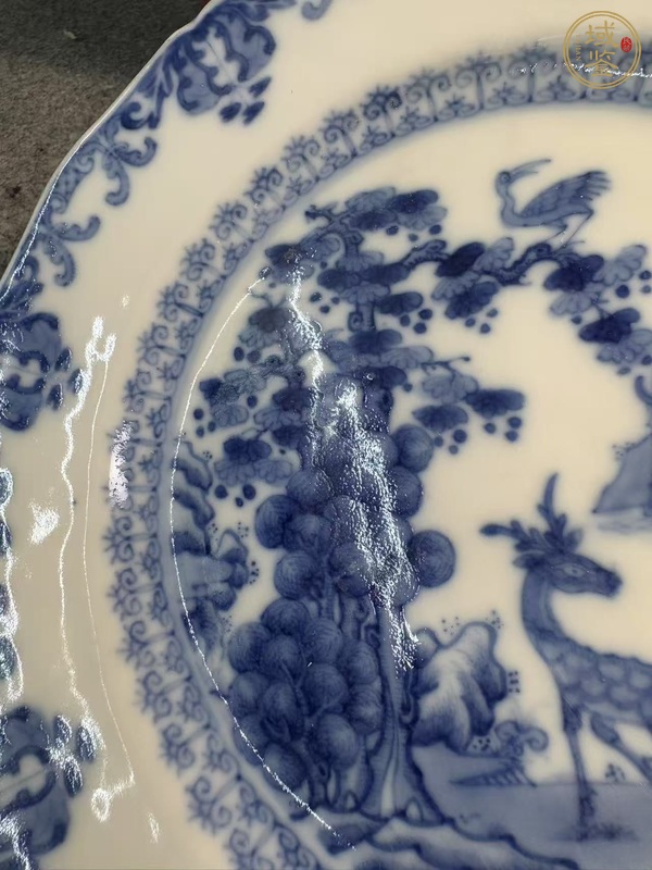 古玩陶瓷乾隆細路青花盤真品鑒賞圖