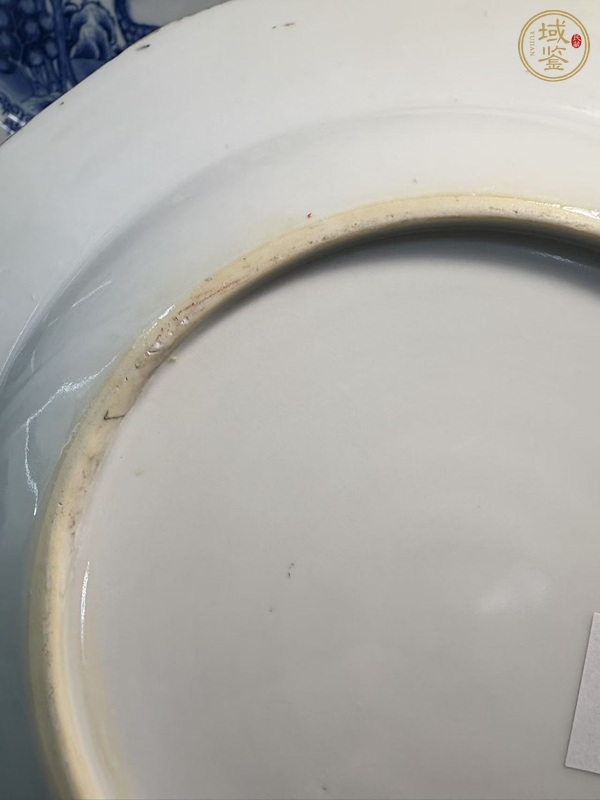 古玩陶瓷乾隆細路青花盤真品鑒賞圖