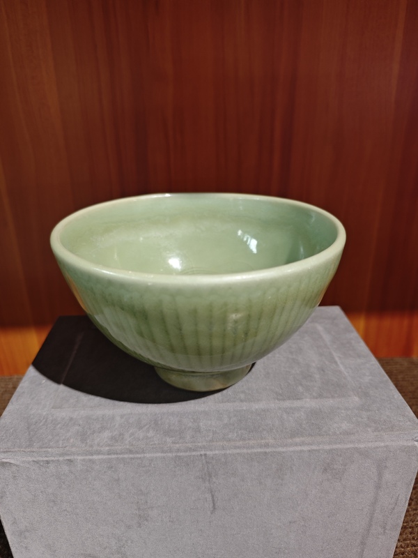 古玩陶瓷龍泉青釉深腹碗拍賣,當前價格7500元