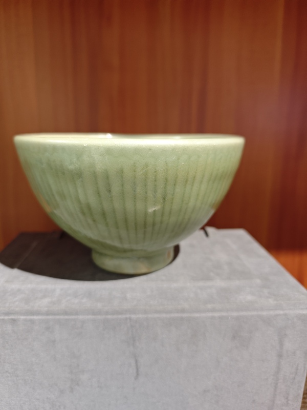 古玩陶瓷龍泉青釉深腹碗拍賣,當前價格7500元