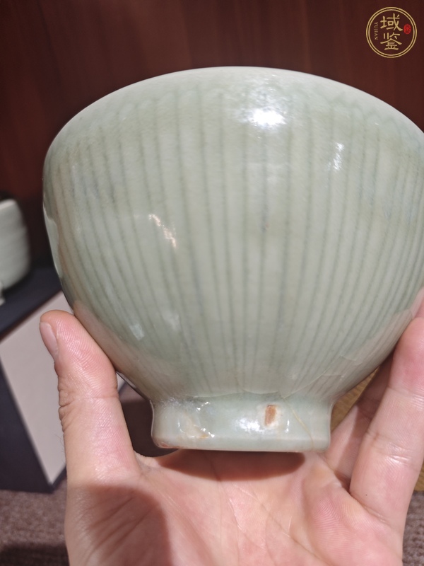 古玩陶瓷龍泉青釉深腹碗真品鑒賞圖