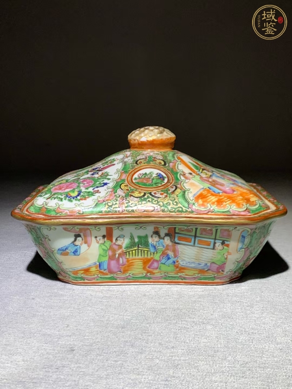 古玩花鳥蝶紋廣彩蓋盤真品鑒賞圖