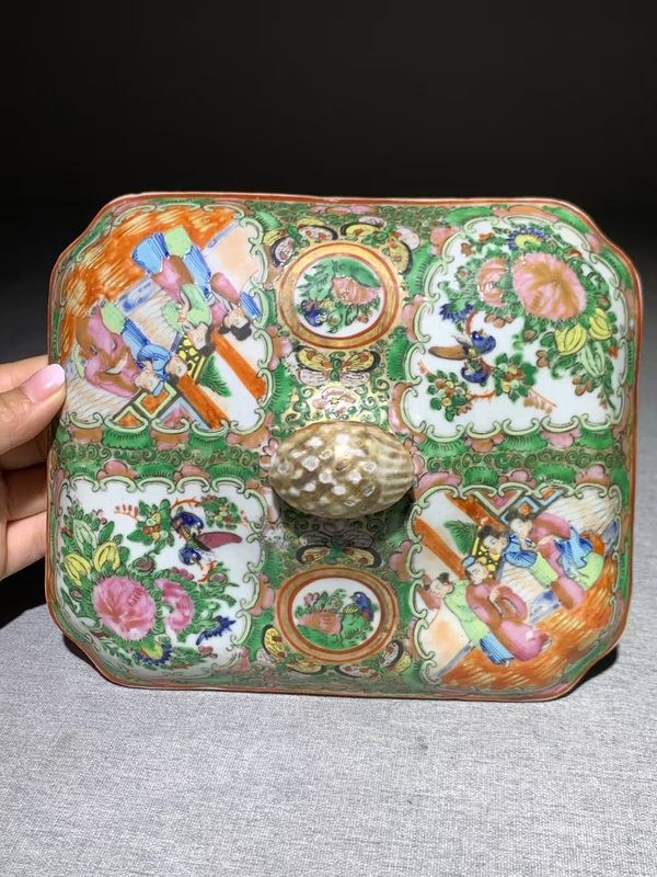 古玩陶瓷晚清滿工廣彩開窗人物花鳥蓋盤口徑22cm拍賣,當(dāng)前價(jià)格2698元