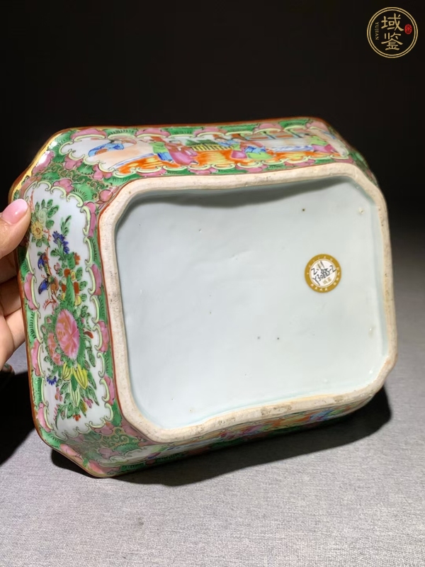 古玩陶瓷花鳥蝶紋廣彩蓋盤真品鑒賞圖