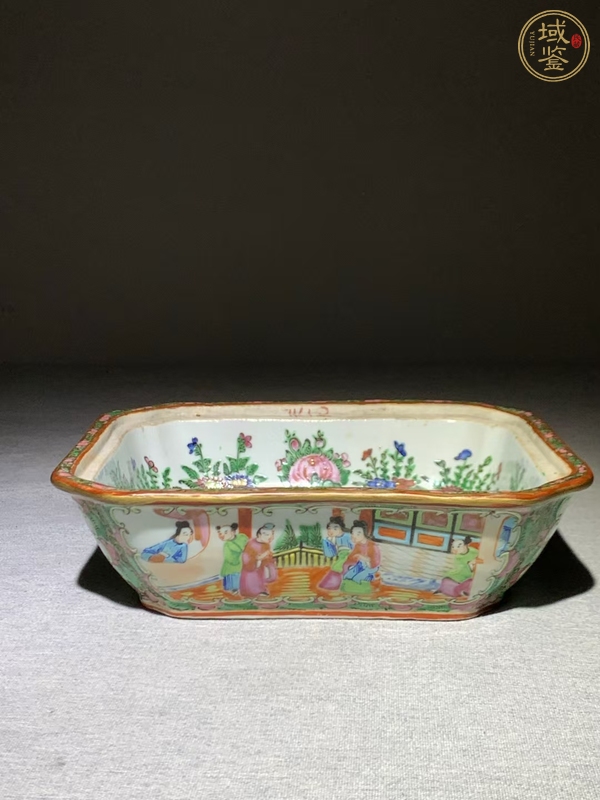 古玩陶瓷花鳥蝶紋廣彩蓋盤真品鑒賞圖