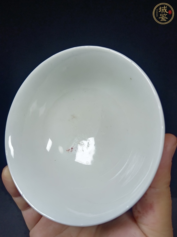 古玩陶瓷瓜蝶連綿粉彩碗真品鑒賞圖