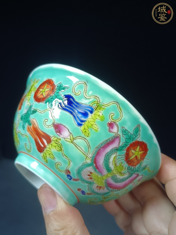 古玩陶瓷瓜蝶連綿粉彩碗真品鑒賞圖