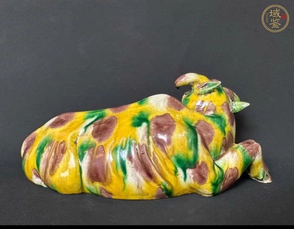 古玩陶瓷虎皮三彩牛瓷塑像真品鑒賞圖